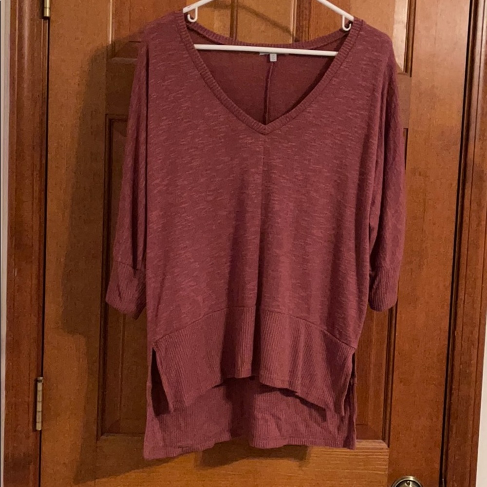 Maroon light sweater